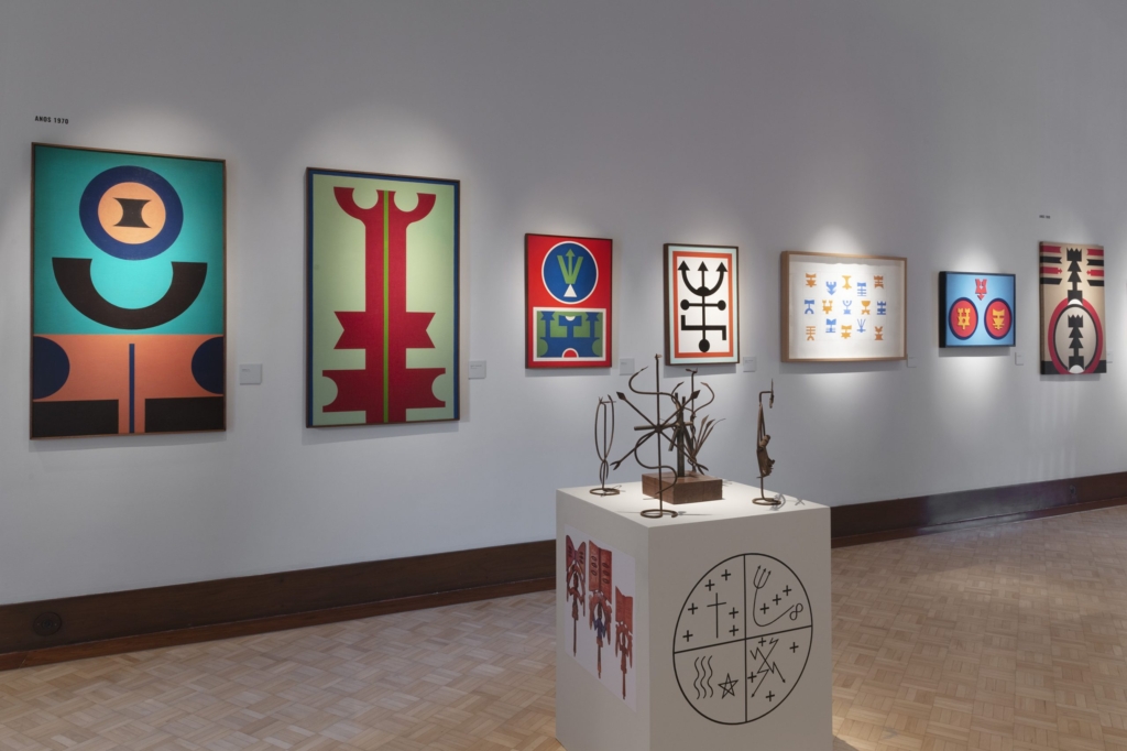 Exposição de Rubem Valentim na Pinakotheke, em São Paulo. Fonte: Pinakotheke.